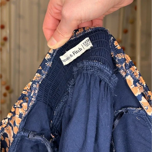 🫎ABERCROMBIE Long Sleeve Babydoll Mini Dress in Floral Print - Picture 11 of 11